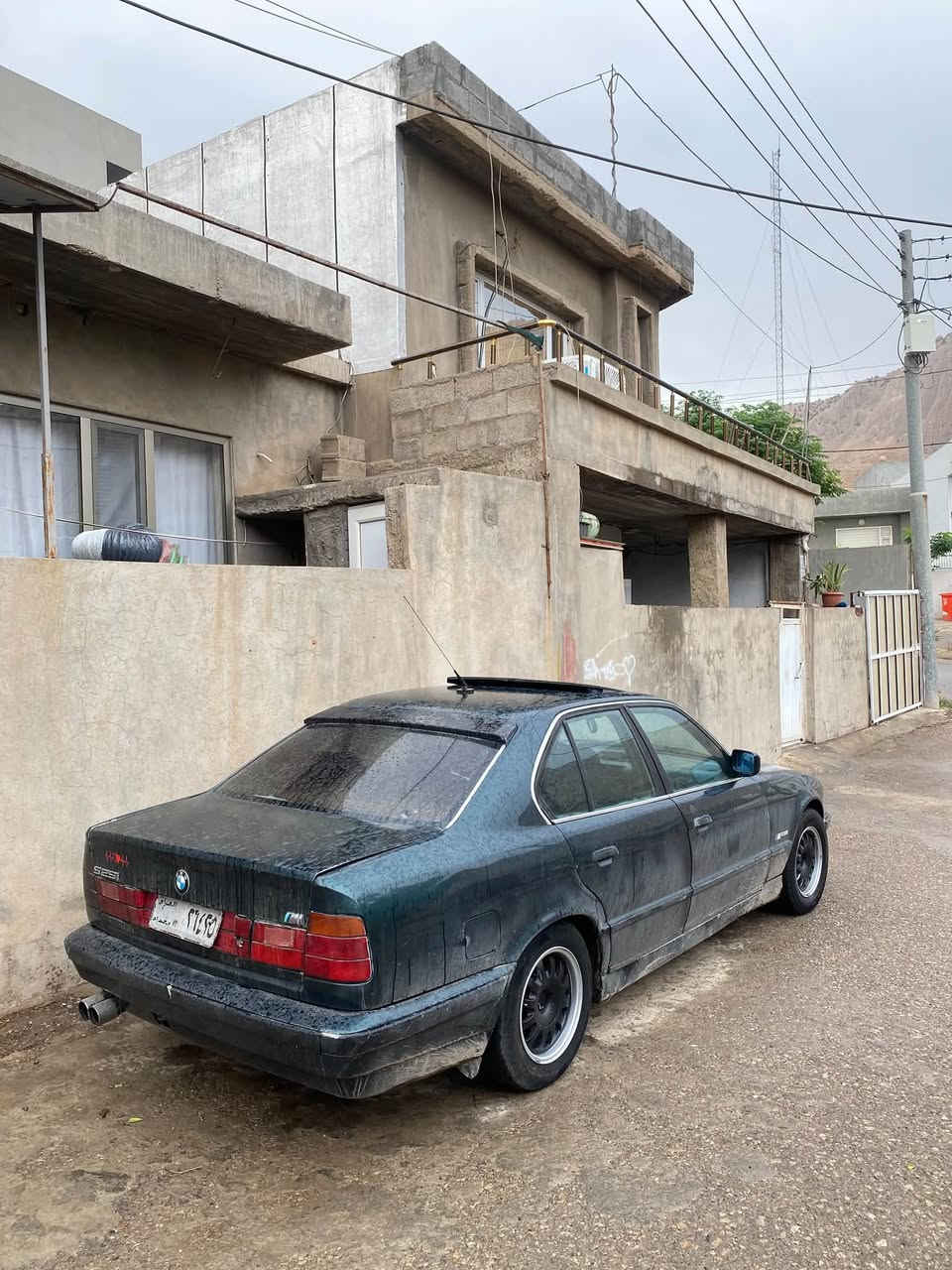 بي ام دبليو 525 • موديل 1992 • قير عادي