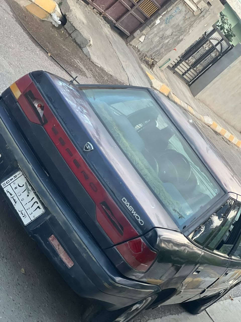 اسبرو • ١٩٩٣ • اسود كحلي