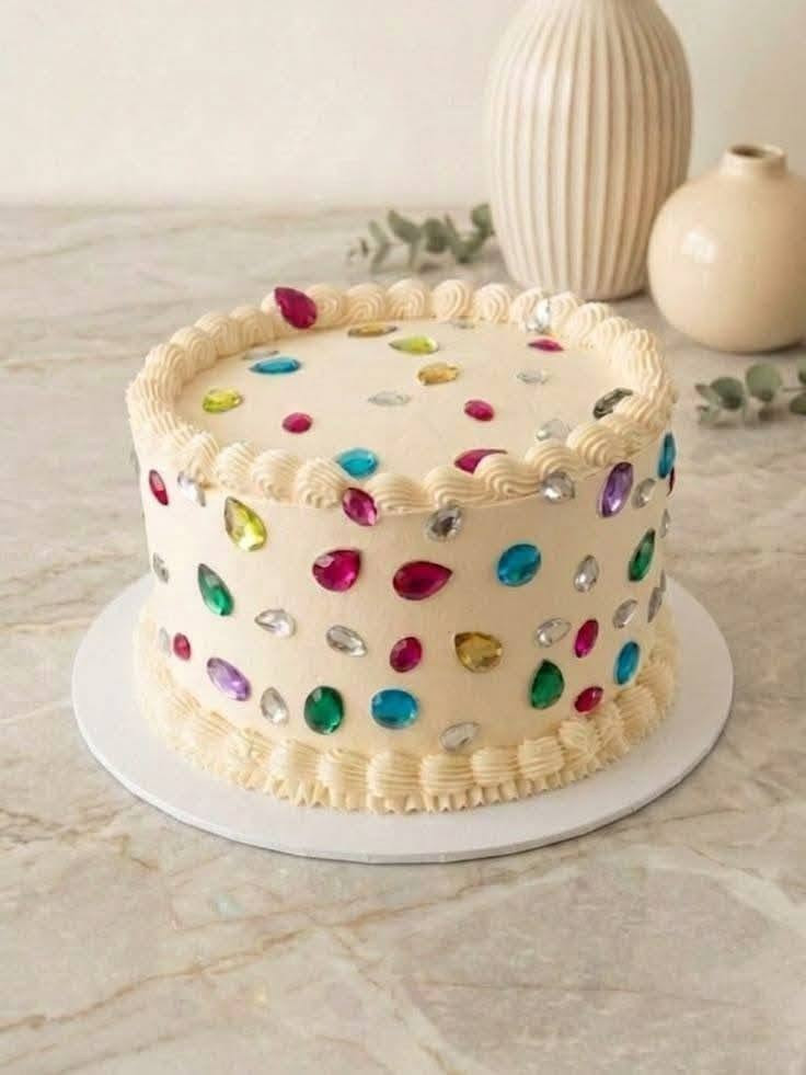 كيكه اللاماس الترند الجديد للحجز قبل بيوم من المناسبه لضمام نتيجه تعجبكم 🥰صنع كعكنا وحلوياتنا بحب، لنكون جزءاً من أجمل لحظاتكم وأحلى ذكرياتكم."9647509738547
