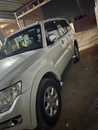 باجيرو 2016 كفالهم عامه رقم سليمانيه  ماشيه 104   السونار مرفق بل منشو...