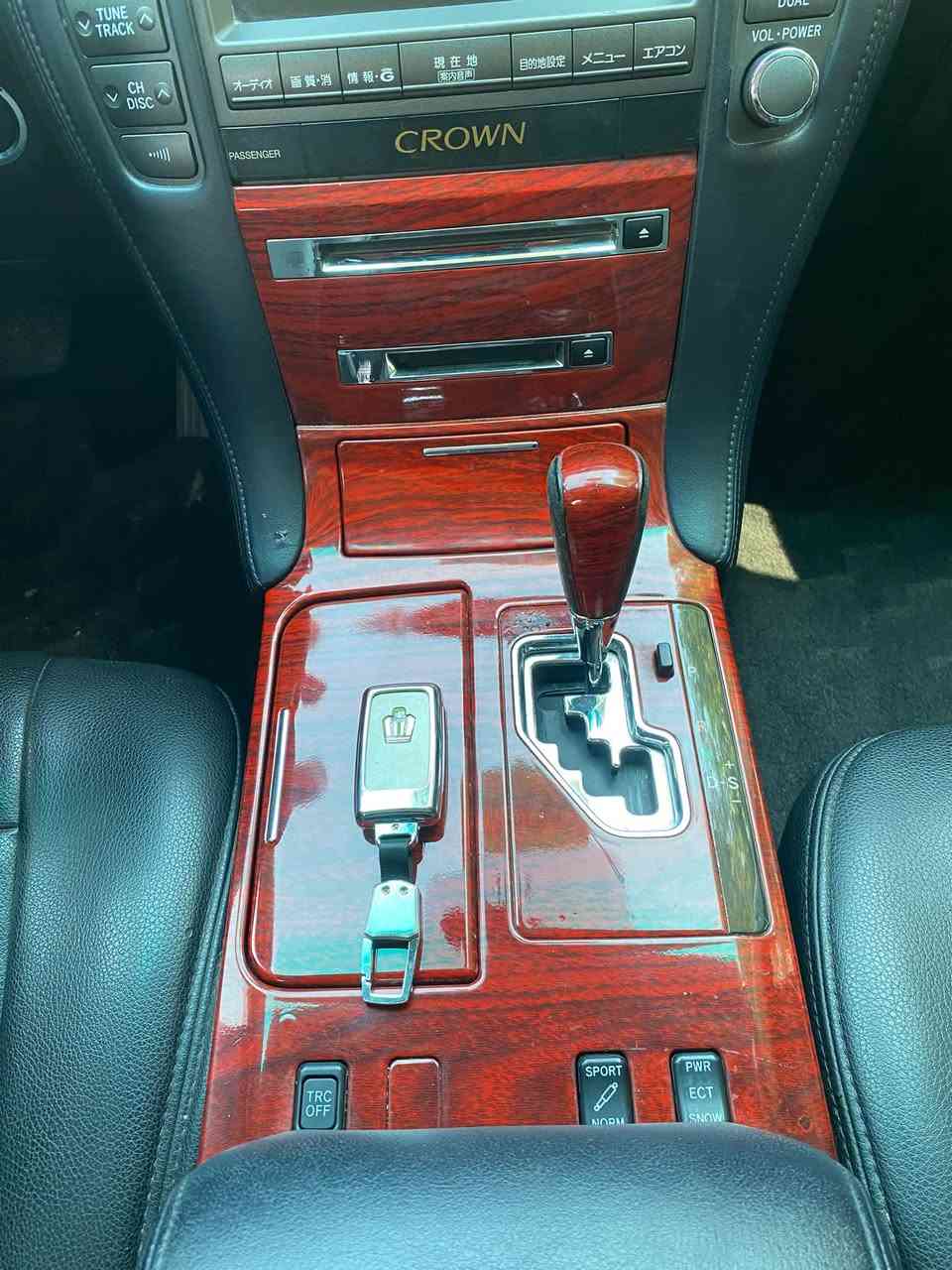 ماشەللە لە مالی هەموو لایەک❤️📦
 
Toyota crown shahina 180
 بەسمە ڕەساسی  . سپۆرت 🚀2007 🤍
کۆدی بۆ کراوە   ☑️خاوەن کۆد مەوجودە✔️

گێر گەورەی مەکینە بچووک ئالتونی بازار    ☑️

سەیارەکە بێ بۆیاخە 📦 بێ چاڵ بێ شوخت ڕەقەم یەک بێ ساردو قوپای و  تەنها یەک پەلەی بجوک بۆیاخ ئەوروپای هەیە  سۆنەرەکەیم داناوە . 
 بێ مەسروف بۆ مەسروف مەگەڕێ سەیارەی ماڵانە .
کەڤەر شەنسی کۆسەرە بەشەرت . گێرو مەکینە بەشەرت. کۆد بەشەرت.

  ( سەیارەکە بڕاوەیە بەتامی ساخ  .   شوێن بڕاوەکانی دووراوەتۆ)
 
١٣٦هەزار ڕۆشتووە سەیارەکە.
٣دووگمە 
ناو ڕەشی جلد  ساج سوور ❤️📦ساجەکانی زۆر جوانە ❤️👑

سوکان حەیزەران
شاشەو کامێرە
 لایت ناوچەی کوێر
مجمووعە لێکزز
کوشن کارەبا  
ئاوێنە شەفت
چوارتایەو ویلی لۆکی دینگەی ئستیلی تاقمی لەژێرە 📦      
پاتری لۆک 
کامل سێرڤزز کراوە
برێک بەسراوە
کامل پۆلیش و سماتە کراوە 
جامی دواو پێش هەلگیراوە 
تەبرید ساردو گەرمی مەزبووت

 ڕۆنی گێر و مەکینە گۆڕاوە . 
 
  سەیارەکەمالی مالی دۆستە 🌷 

شوێن (شارەزوور .هەلبجەی تازە)
 
***********
ڤایبەرو وەتسئاپ لەسەرە .
