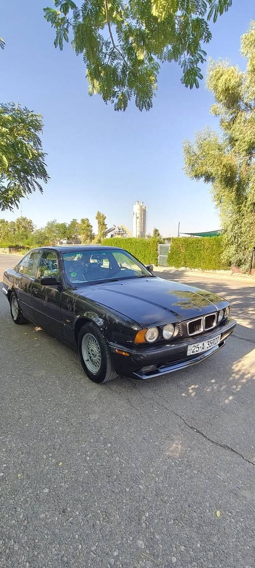 بي ام موديل 1992
حجم 535
كير اوتو 
محرك كبس 25
بدون ضربه فقط صبغ للجمالية 
 تبريد فقط نقص بواري
سقف سلايت
 بجم عريض
زينون لايت
رقم كركوك 
سنوية جديدة شرط تحويل 
دفتر بنزين بيه 
صدر وتايرات جديد 
سعره 52 بيه مجال 
*********** كركوك, العراق
