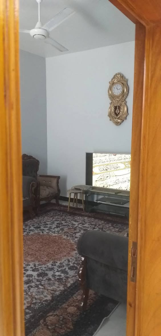 🏡#للبيع – دار حديثة البناء طابو زراعي (سند 25)..
📍#الموقع: خلف مستشفى سلمان اللهيبي الجديدة، قرب مشروع الصب الكبير، مجاور قرية عداي، وعلى بُعد نحو 600 متر من الشارع العام، وقريب من جامع الأخيار.
📐 المساحة: 165 م²
📏 الواجهة: 11 م²
📏 النزال: 15 م²
🏠 #تفاصيل الدار: ✅ طابق ونصف
✅ سنة البناء: 2023
✅ 3 غرف نوم
✅ صالة كبيرة
✅ استقبال
✅ مطبخ
✅ صحيات داخلية وخارجية
✅ سطح (شتايكر)
💰 السعر المطلوب:  ٧٥ مليون دينار وقابل للتفاوض 📞 #للاستفسار والتواصل:-
***********📱
#متوفر واتس اب بالرقم اعلاه ⬆️

