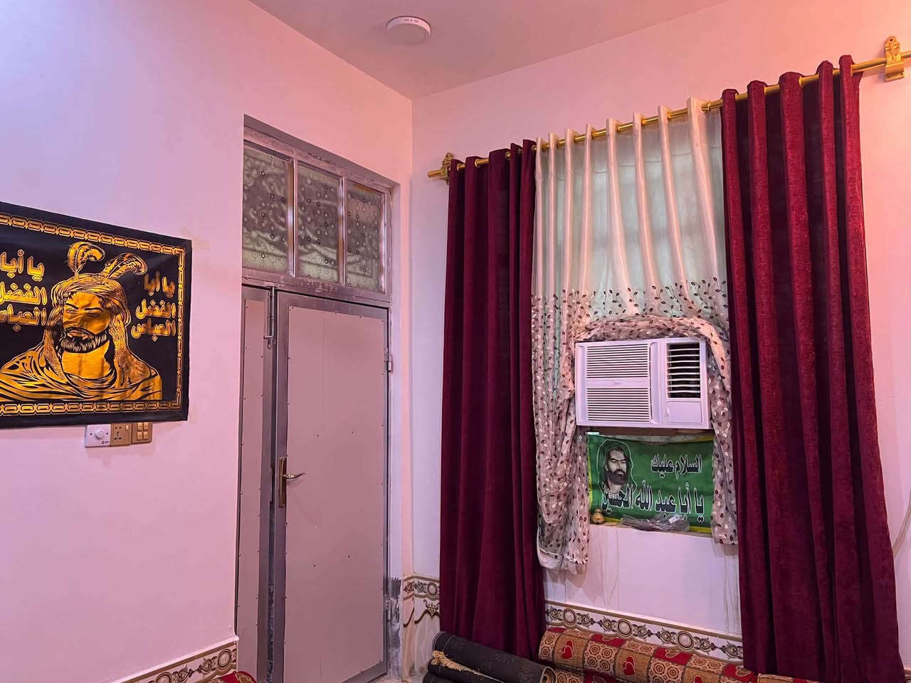 دار سكن للبيع ركن طابو صرف بالفداء نهاية شارع المدارس شارع 60 وجه واحد 
كامل مابي اي نقص ماي مجاري كهرباء
البيت مساحته 120م 
يحتوي على...استقبال وصالة ومطبخ وغرفتين وصحيات داخلية وخارجية ومنور  وبيتونه وسطح اشتايگر مال السماوة 
+ حديقة 400متر مقابيل البيت مزروعة وكاملة 
السعر 85 وبي مجال
---------------------------------------------------
للأستفسار: الاتصال على الرقم التالي 📞
   واتساب: ***********
#اتصال_فقط
 نستقبل كافة العروض العقارية ✍️ بيع وأيجار
