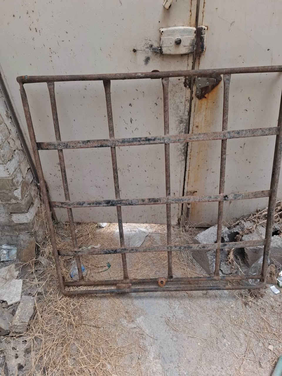 سوبايه بي واي دي كامله مع ملحقات يحتاجلها فقط صبغ الرقم /***********
