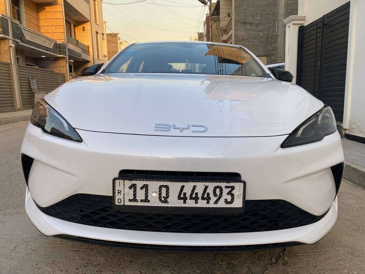 2025 بطاريه 55 تحكمات ستيرن المواصفات المعرفه
السياره اخت زيرو ماشيه شي قليل صارلها اقل من شهر عندي رقم بغداد قبل كم يوم رقمتها السياره عليها اكسسوارت من كاعيات ثخينه اصليه ومطريات وواقيات مطر َكفر مرايه وشاحنه نوعيه فايير سعرها ٣٠٠ الف كلهن ويه سياره انطيهن 
اخوان ملاحظه السياره  داخله بضمان الشركه ضمان 2سنه  ع كير. ومكينه. والبطاريات. واستبدال الدهن. السياره ذاب فوك سعرها مليون و نص ك ضمان للشركه تشتري تصير انت من ضمن الضمان انطيك دفتر الضمان بيدك
السياره مكفوله كفاله عامه عدا جاملغ الخلفي وره سائق
بدون صبغ فقط بي زلغ صغير . وتكحل على كده موجوده صورة تكحيل بيدي كحلته
سعرها ٢١ ونص وبيها مجال معقول  وكلشي موجود بسوك السياره دافع فلوس الضمان عليها مليون ونص يعني مو مثل سيارات بقيه هاي بيها ضمان لكلشي من كير ومكينه وبطاريات استبدال في حين تلفن
مكاني بغداد الدوره جمعين خير الله
هاتف اتصال  ***********
***********  واتس اب

