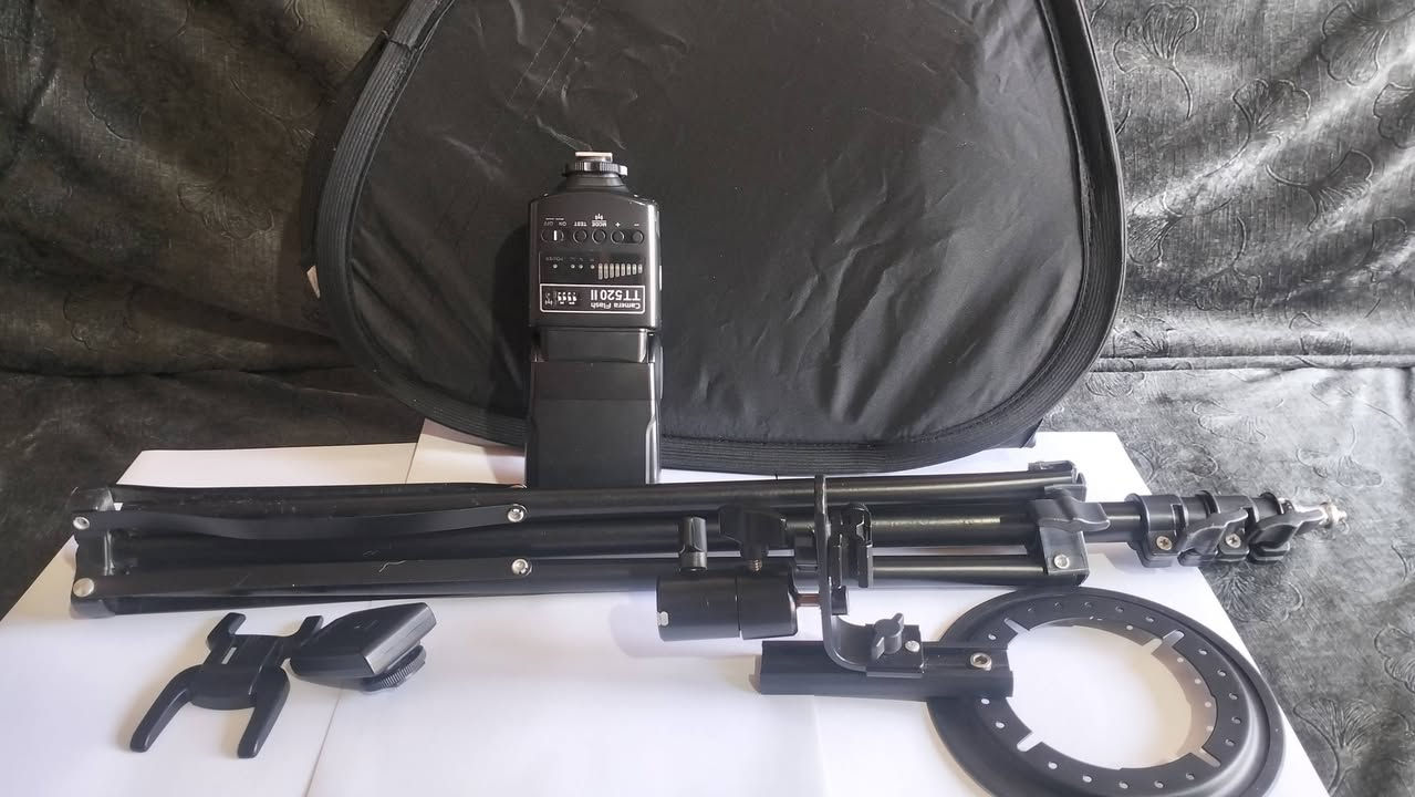 كامرة نيكون D7000 للبيع
مع جميع الملحقات بسعر مناسب جداً الشراي يتواصل مع الرقم  *********** .
 ***********
