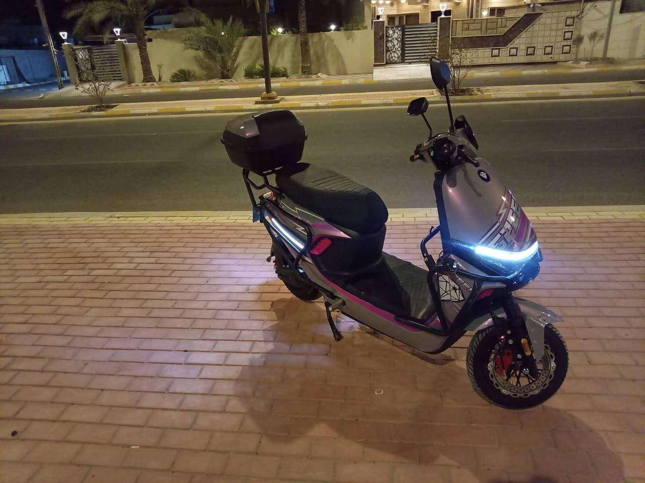 سلام عليكم دراجة الماسة فول مواصفات تجي كدامك وتشوفه سعر 650 وبي مجال قليل عنوان فلوجه جغيفي ثانيه. ***********
