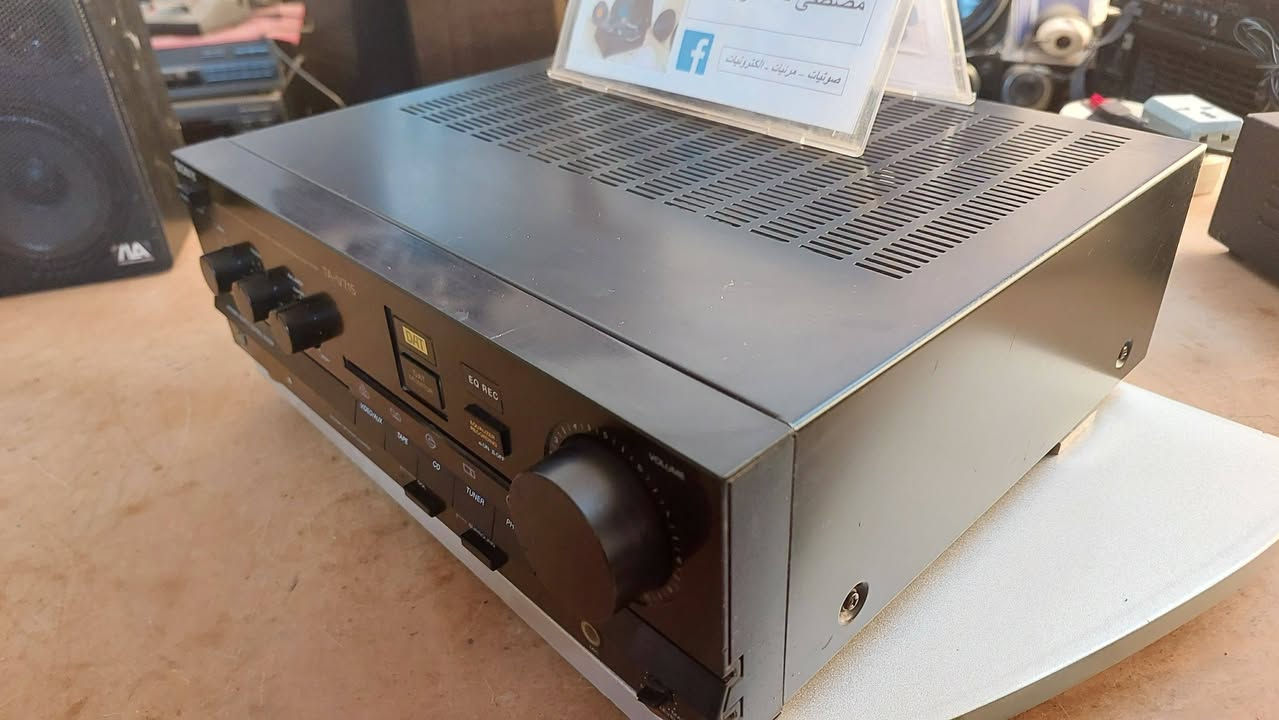 أمبليفاير SONY V715 انيق و نقي و نظيف جدا ..
السلام عليكم.. عرض #2026126 
أمبليفاير سوني موديل 715  بلادي, كهرباء 110v 
السعر اكيد مناسب للطيبين
مع التقدير.. توصيل موجود كل محافظات العراق ⚘️

Mustafa Electronics 
Audio , Video & Electronics
Whatsapp: ***********

