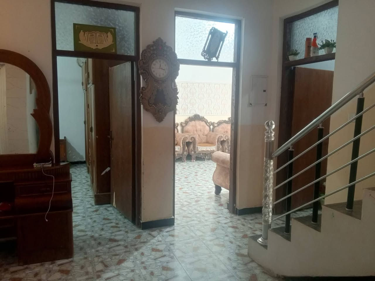 بيت للبيع حي الاسرى الزراعي مقابيل المولد الي بشارع الميلاج مساحه 125 متر بناء طابوق يتكون من استقبال وصاله وغرفه نوم ومطبخ ومنور وحمام الاستفسار على رقم الموبايل ***********
