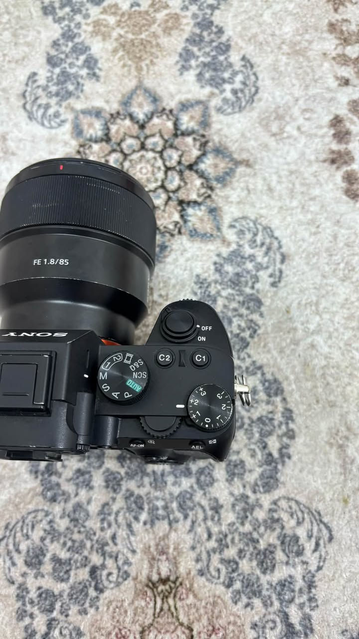 سوني a7 مارك 3
عدسة 85 سوني  F1.8
شترها 28k
للبيع الاستفسار 
***********
