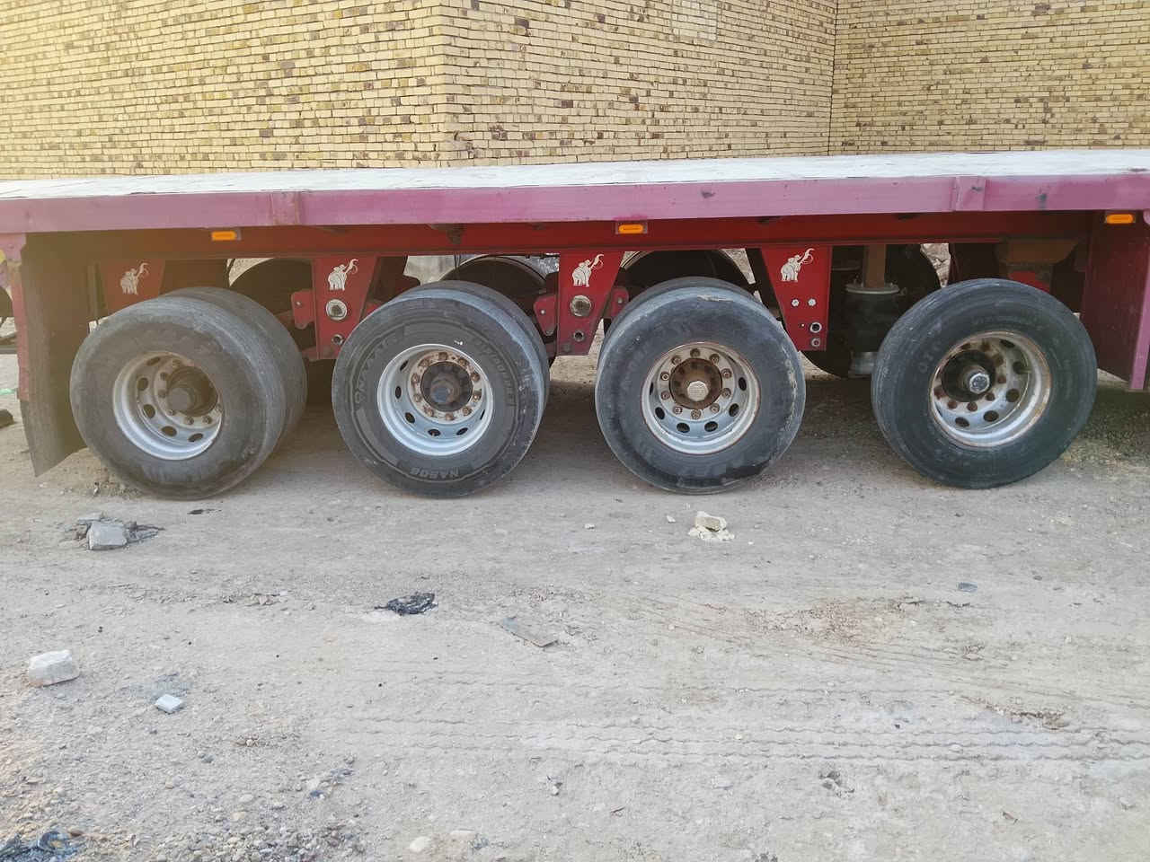 عربانه حداديه البيع جاهزه الشغل شاصي 16 ثلاجه مطبخ مقطوره ماي
***********

