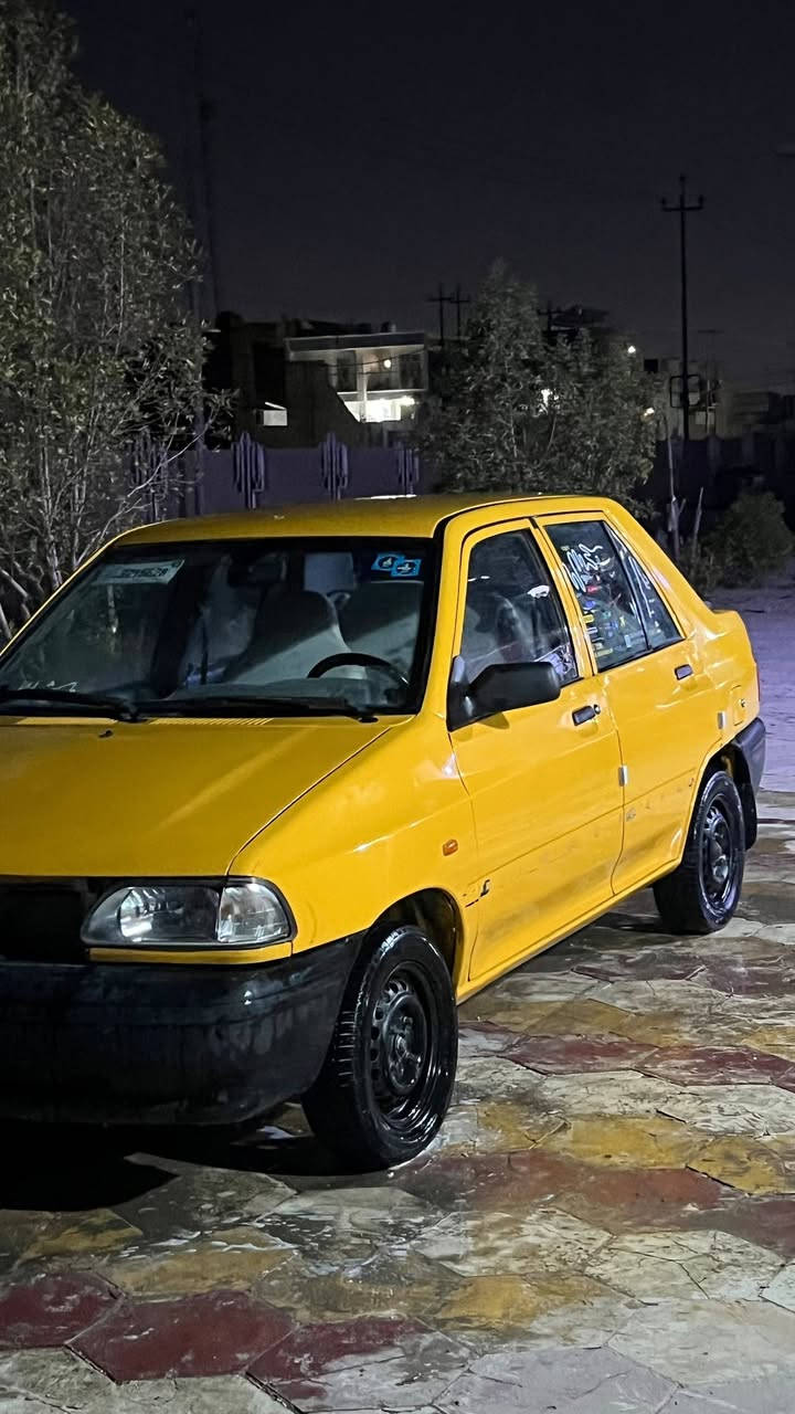 سلام عليكم سايبه 18 كفاله بيها بس شوي بل جاملغ الي ورا السايق سياره نضيفه وخير من الله بسم ولد صاحبي السعر ب40اتصال وبيك خير  *********** وبيها مجال
