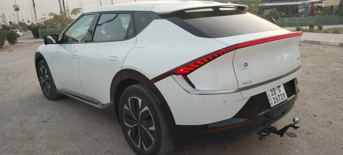السلام عليكم ورحمة الله
Kia Ev6 wind 2024 

كيا كهرباء بالكامل 

تمشي اكثر من 600 كيلو 

فول مواصفات ماعدا الفتحه 

بطاريه 77 كيلو واط 

وياها شاحنه 48 امبير 

ضررها تبديل بنيد نفس اللون 

بدون صبغ 

رقم اربيل باسمي 

ماشيه 26 

جاهزه من كلشي بدون اي نقص

190 وبيها مجال بسيط 

***********

***********
