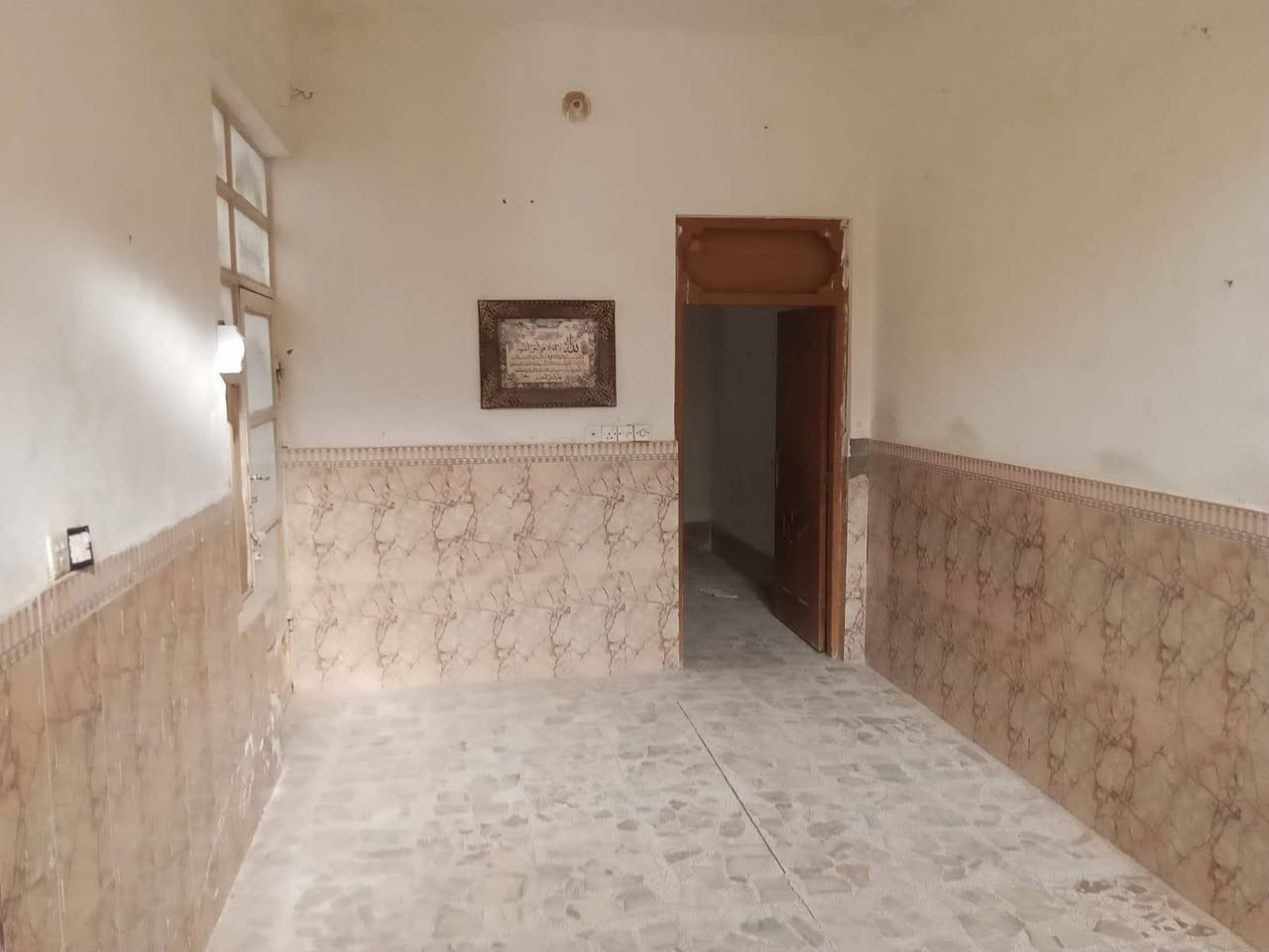 🏠 بيت للبيع – حي النداء
📍 الموقع: حي النداء، منطقة 46، قريب من شارع كربلاء.
📐 المساحة: 100 متر
🏡 البيت خريطة كاملة، بناء طابوق، صب، سيراميك وكاشي، وحرف T بصف الساحة.
📄 البيت بيه وكالة بغداد وبيها صحة صدور.
💰 السعر: 60 مليون قابل للتفاوض.
📞 للاستفسار والاتصال: ***********
📱 متواجد فقط على واتساب.
