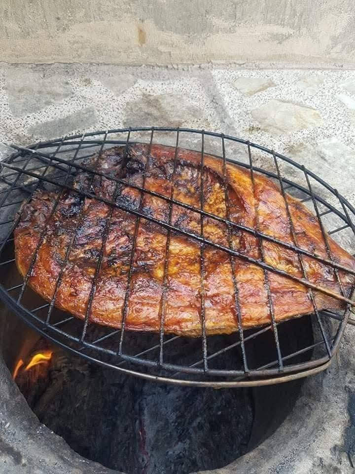 لأول مره بهيت سمك كاريبي بالتنور العراقي وبأجود انواع الحطب😍🤍
شوي درجة اولى بحطب الحمضيات يعني شكل وطعم ولا غلطة بإدارة حمودي سمكه 
الموقع هيت جسر هيت عبور اول سيطره يتوفر توصيل داخل وخارج هيت
للحجز : *********** 🤍
