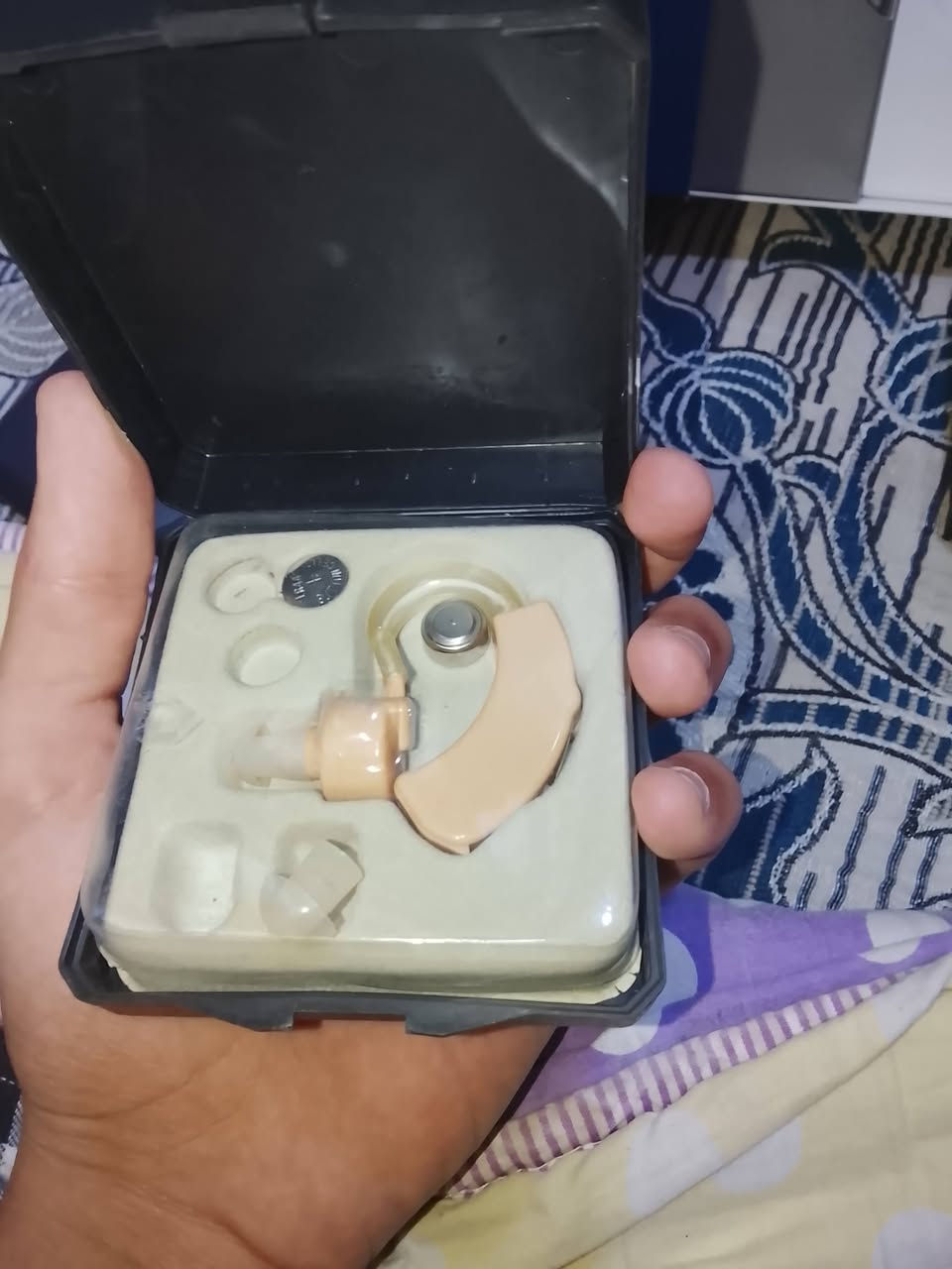 سماعه طبيه جديده غير مستخدمه للبيع مكاني بصره زبير والله ماعرف سعرهن صراحا للتواصل ***********
