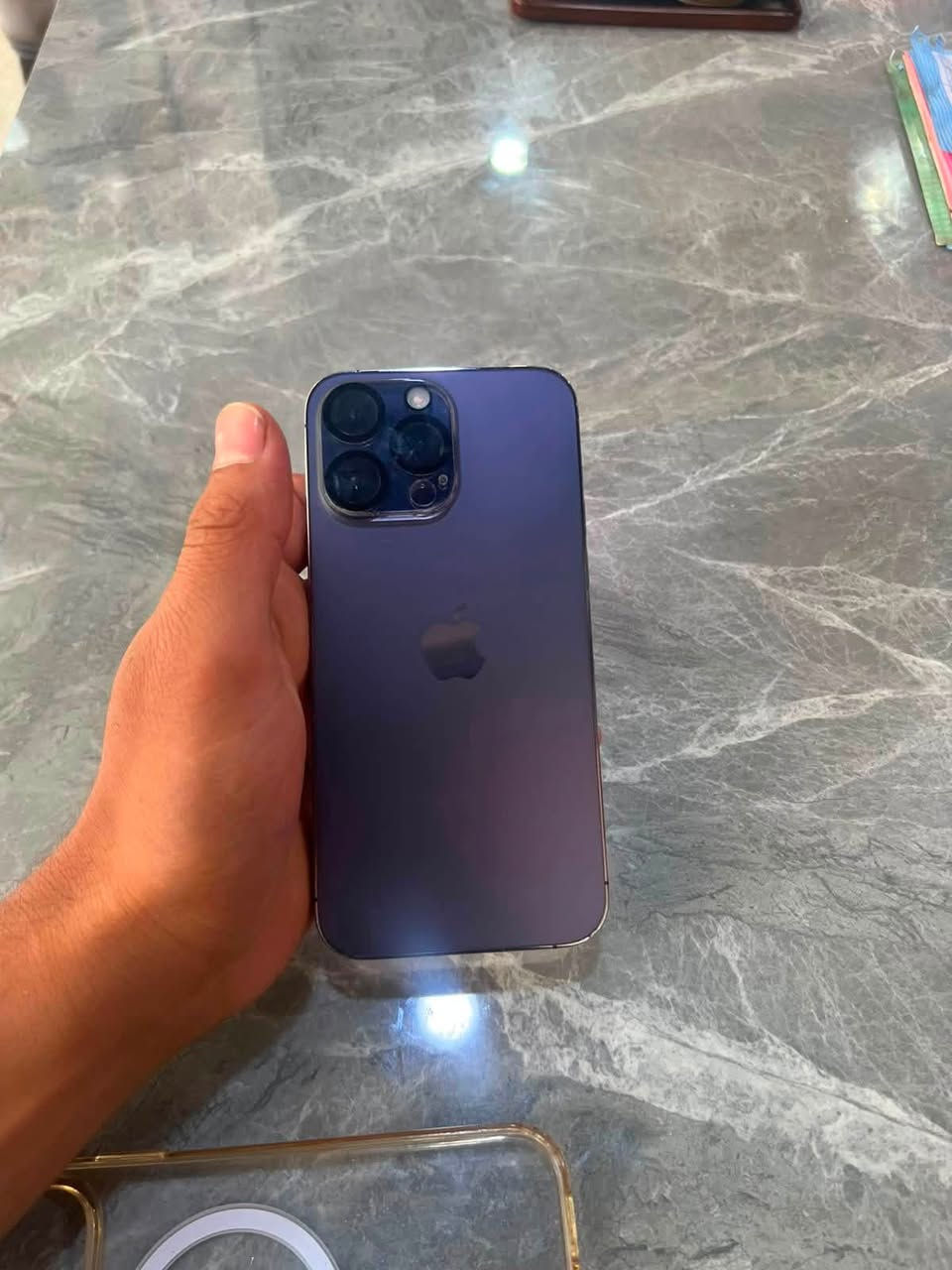 ‏السلام عليكم￼ iPhone 14 Pro ماكس ذاكرة 128 بطارية 78 بلادي شاشة مبدلة ثلاث خيارات جهاز كلش نظيف 
‏والجهاز فقط مبدل شاشة ثلاث خيارات مثل ما ذكرت ￼لكم للتواصل فقط￼ واتساب ***********
