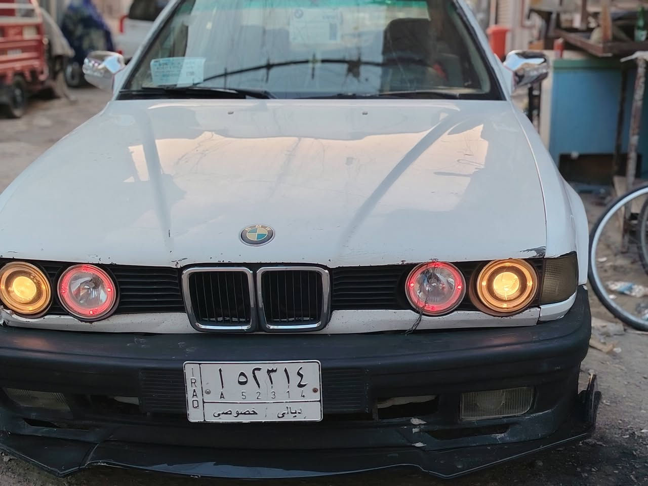 السلام عليكم موديل 92 حجم 730  تحويل ثاني يوم مكينة بيهة لاستيك ولف بس اول متشغل تبخر شوية وتكطع بدون تنقيص كير اوتو السيارة موضح كلشي بالفيديو عوزهة ترتيب بسيط السعر ٢٧ المكان بغداد ***********
