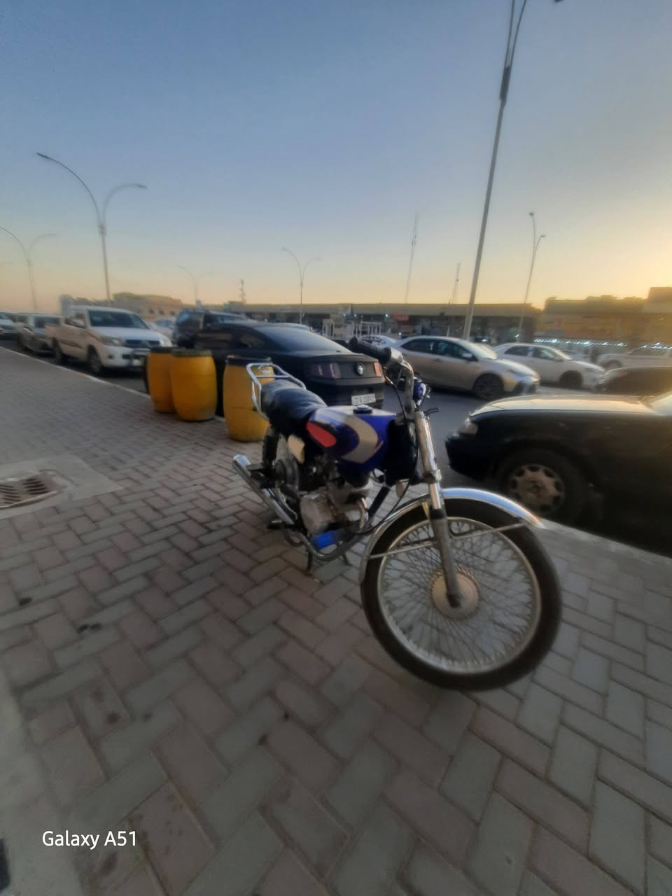 سلام عليكم دراجه نامه برو حربي دراجه عوزها ترتيبات شويه   سعر ٢٠٠وبيها مجال او مراوس بدراجه حسب القناعه اتصل وبيك خير ودلل ***********ض
