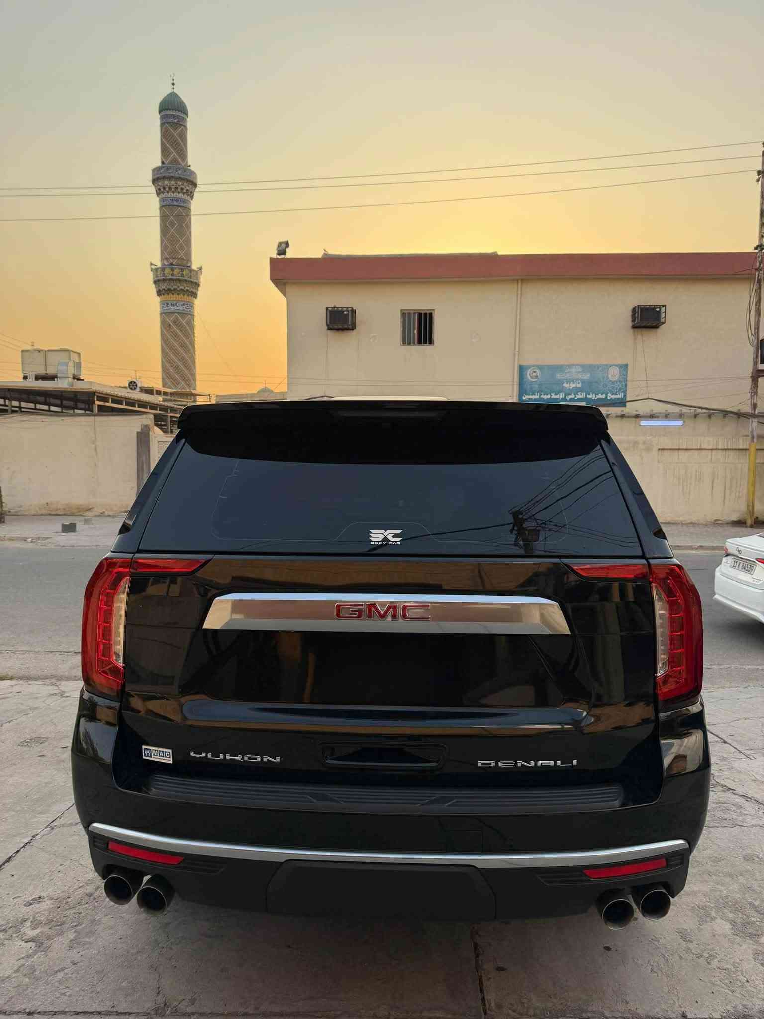 السلام عليكم 
GMC دنلي 
الموديل 2023 
المواصفات 
كشنات خزن 
تدفئة وتبريد الكشنات 
داخل كريمي 
شاشات تطبيق 3 
تحديد مسار 
رادار 
جكات 
كشنات منفضل 
داتو شو
كامرات 360 
دوسات كهرباء 
وباقي المواصفات المعروفه السياره خليجي وكالة المنصور ماشية 37 كفالة عامة ماعده رصعات 2 خفيفات السياره مغلفة ppf والجام عازل حراري السيارة نضيفة بمعنى الكلمة المكينة على وضع الشركة مكفولة السعر 54 يعني خمس شدات وربعون قابل لتفاوض شي بسيط رقم بغداد الرقم ***********
