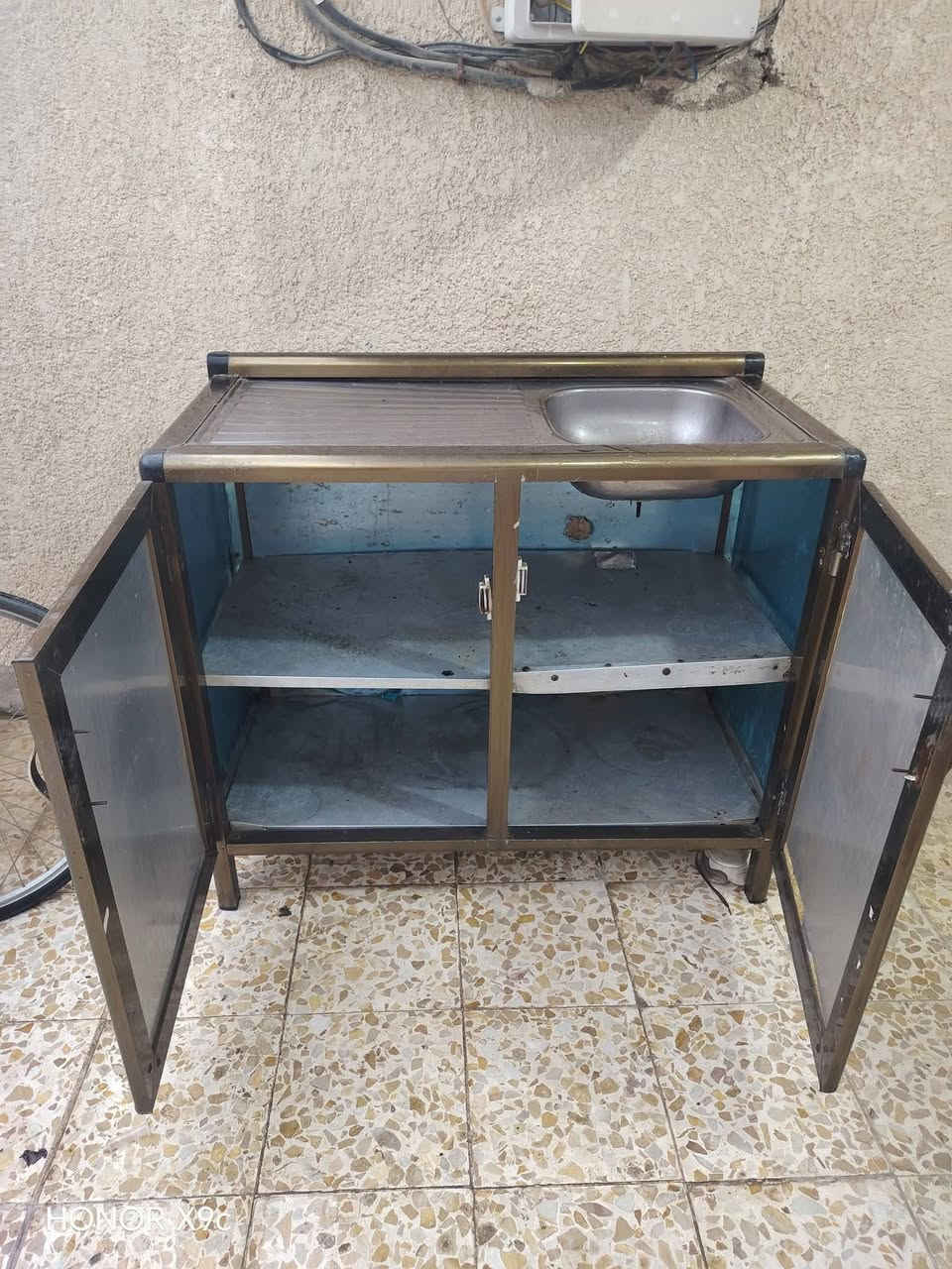 سنك • نظيف • للبيع