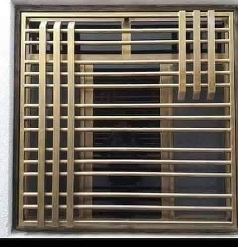 صبغ شبابيك درجه وله ***********

نص مكتوب في الصور:
- ٤٤
- ٥:١٢
- محمد الحداد
- أمس الساعة ١٠:٤٩ م
- ١
- أعجبني
- تعليق
- مشاركة