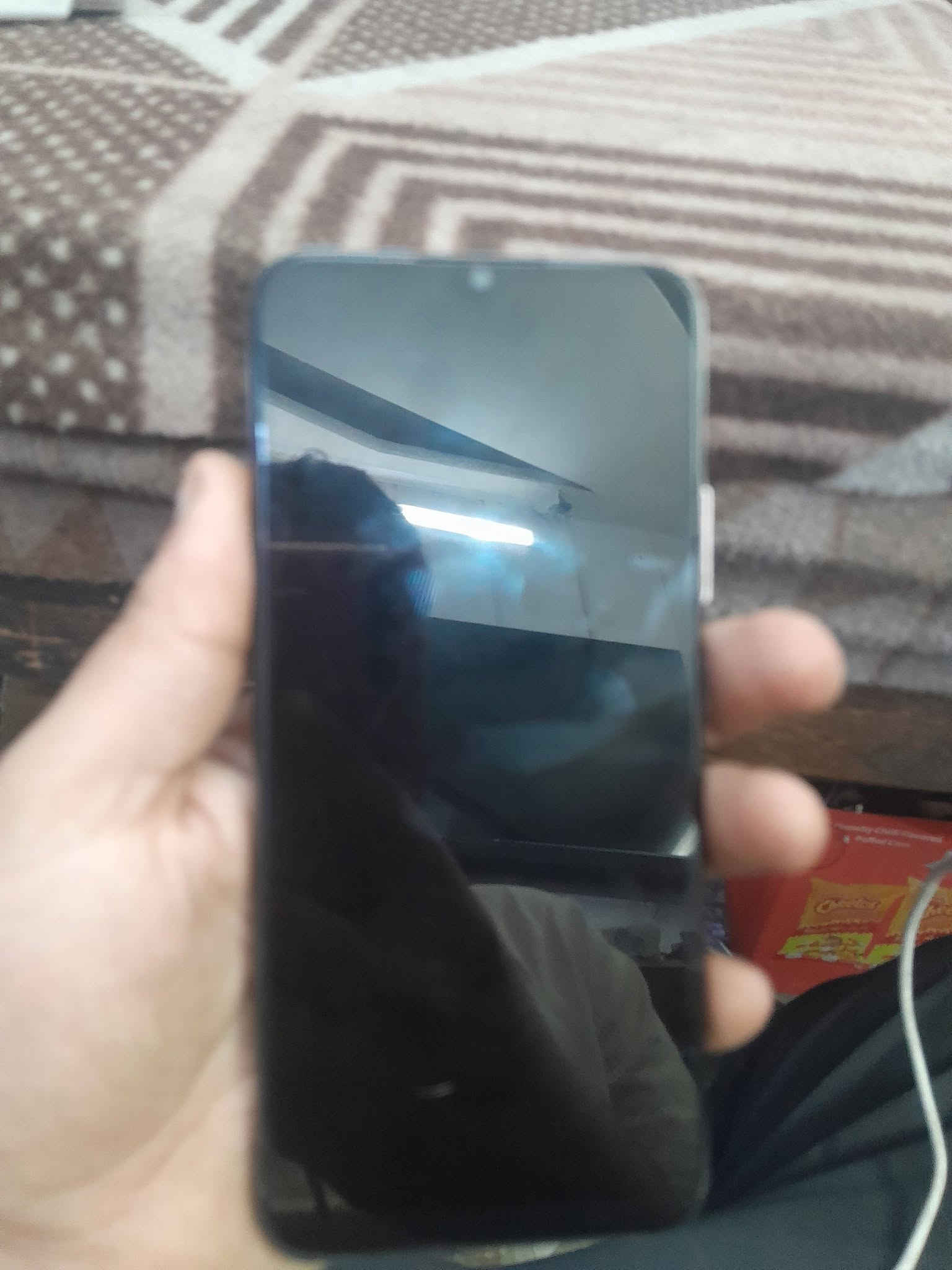 ريلمي • ١٢٨ • مبدل شاشة
