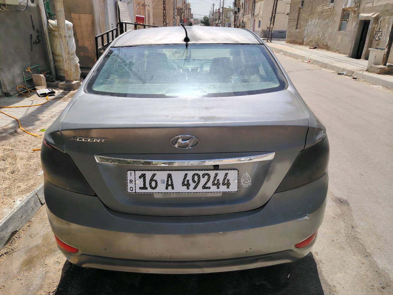 ااكسنت موديل 16 سيارة متجايه 
باسمي 
تبريها عايز غاز 
مكينه حدادية متوسطات 
ابيع او مرواس ماكو مشكلة 
سعرة 62 وبيها مجال بسيط
مكانه نجف
الأكسنت 2016 هذي قيرها عادي لو أوتوماتيك؟ وشنو سعة المحرك بالضبط 1400 لو 1600؟: 
أوتوماتيكي 1400
شكد ممشاها تقريباً؟ وبيها أي صبغ/حوادث غير اللي مبين بالصور؟: 
220 الف مصبوغة عام وبيه جراد
التبريد/المكيف شغال لو بس يحتاج غاز؟ وبيها أي عطل ثاني بالمكينة أو الكهرباء؟: 
لا غاز 
مكانها بالنجف وين بالضبط؟ وهل البيع نهائي لو بيها مجال بسيط أكثر من 62؟: 
بيه مجال بسيط