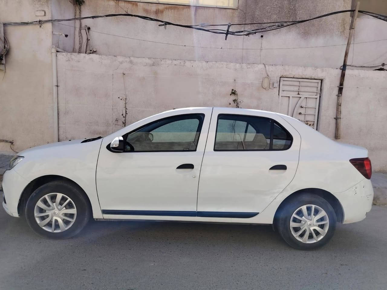 السلام علیکم
رينو سمبل للبيع
بيها منظومة غاز +بانزين
ماشية 90 الف
السعر 80$
للأستفسار الاتصال الرقم
***********
