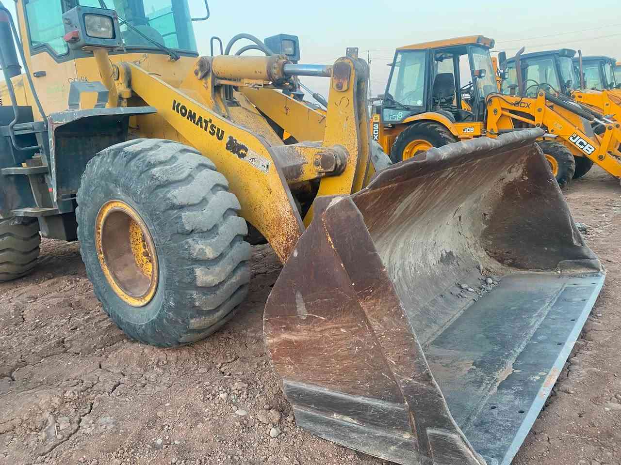 كوماسو حجم320 منفيس محرك كير شرط سحر 16000$ مجال مكان اربيل خبات معر ض وليد *********** واتساب ***********
