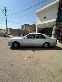 ملكه • ٢٠٠٣ • دكمتين