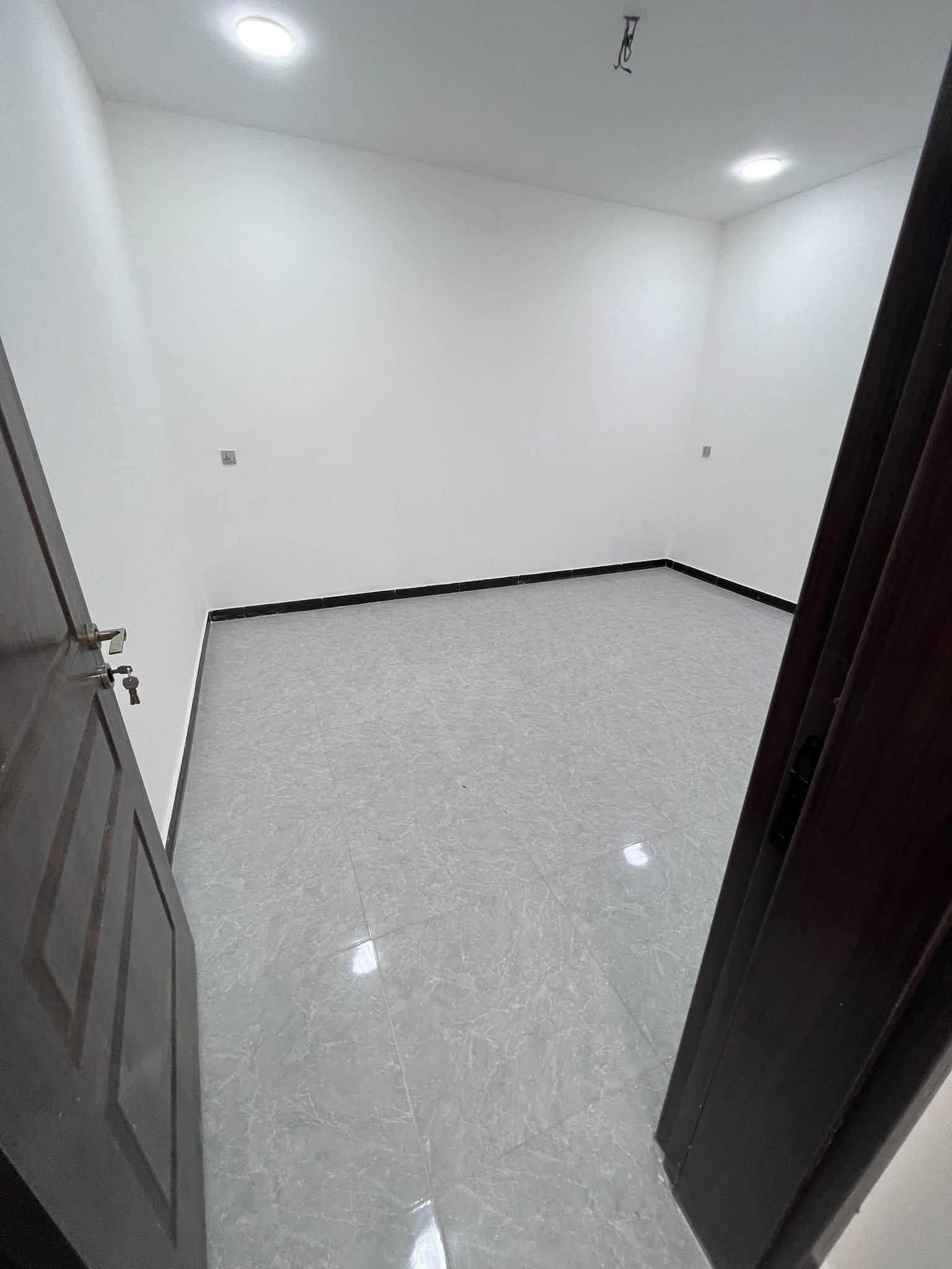 🏠#الدارللبيع 80متر واجهيه 5متر نزال 16متر
بناء طابقين وبيتونه حديث 

 يحتوي البيت. ع[3غرف نوم -استقبال -صحيات عدد 2- ومطبخ] البيت شغل درجة اولى

 مع الخدمات

⬅️نوع العقار  طابو زراعي سند 25 اقرار محكمه 

⬅️العنوان #بغداد_الدوره_البوعيثه   

مجمع العدل لاول  ثاني فرع  

🔴للاستفسار  خاص او الاتصال ع  الرقم 

☎️ ***********

***********
