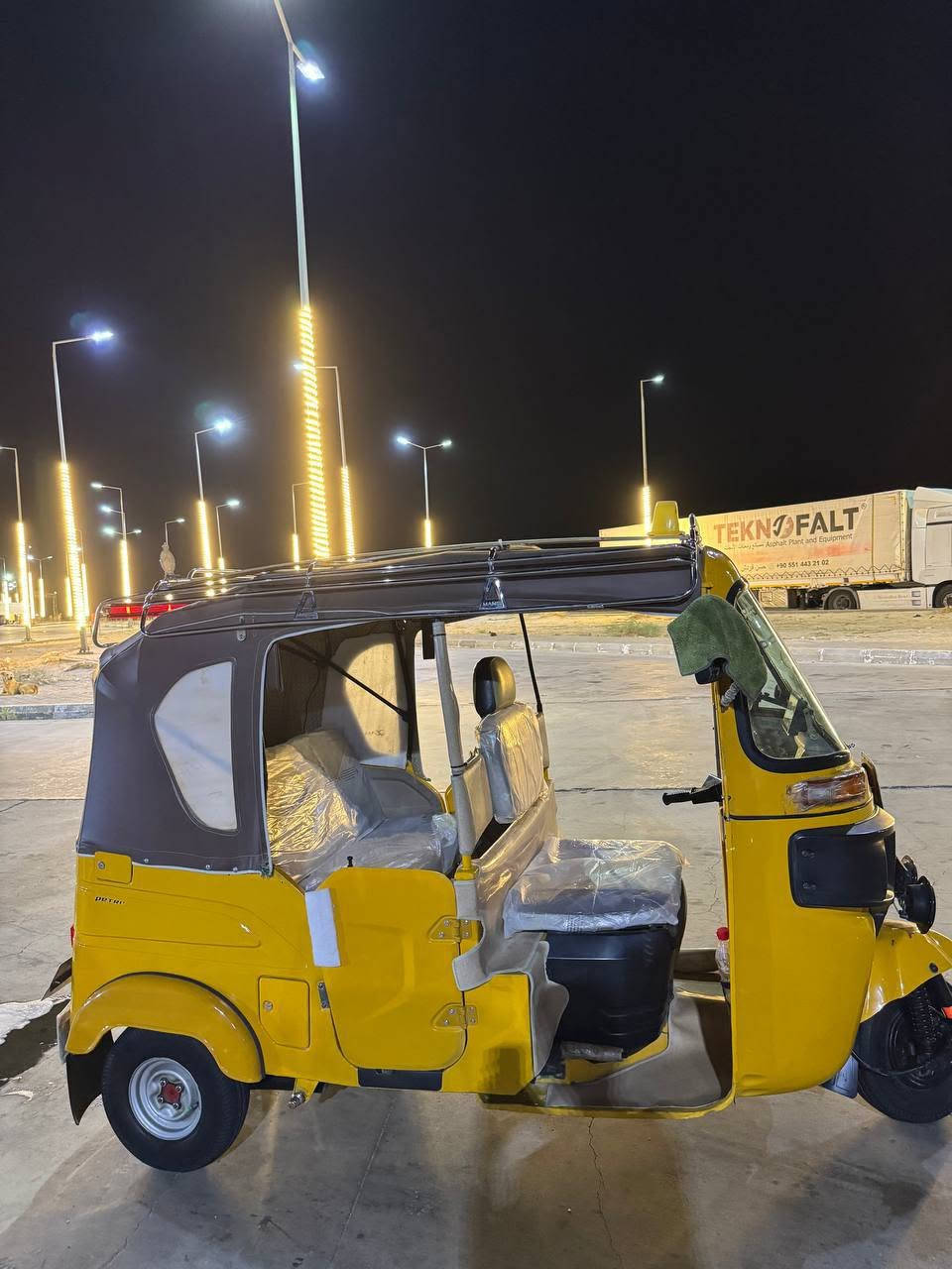 تكتك للبيع 21 شهر ال11 داخله بل 22هيه وغراضه كامله ومابيه أي نقص كامره شاشه مسجل هورنات بوش سيبايه بيه وسبير بعده مامفتوح التكتك فول مابيه نقص حته حساسات بيه وهواي بعد بيه شغلات حلوه  *********** وتساب
