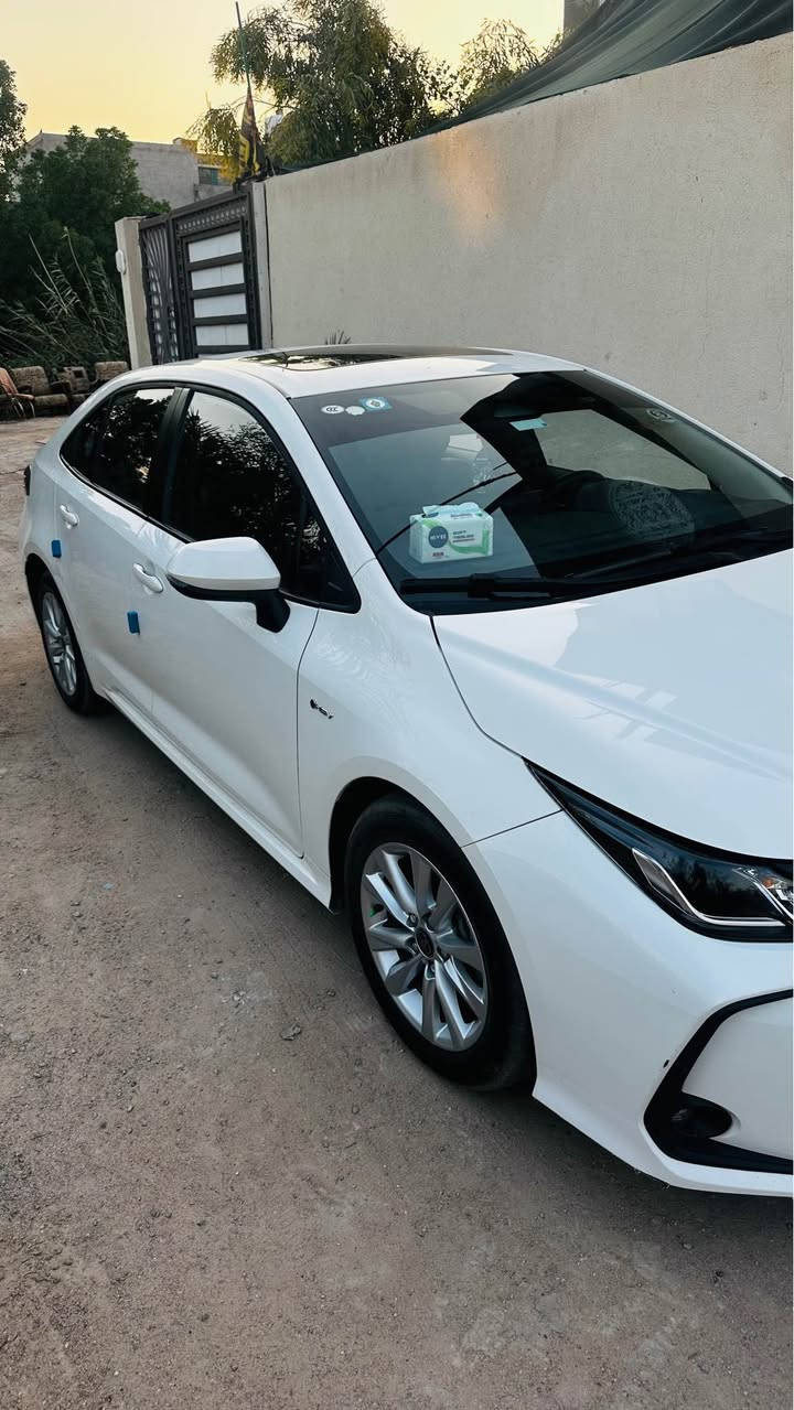 كورولا 2025 hybrid  مواصفاتها معروفة ماشية ٣٠ الف السيارة كفالة ماعدا بارد بسيط بالمدكر الامامي. رقم بصرة تحويل ثاني يوم. السعر ١٥٠ وبيها مجال بسيط *********** البصرة, العراق
