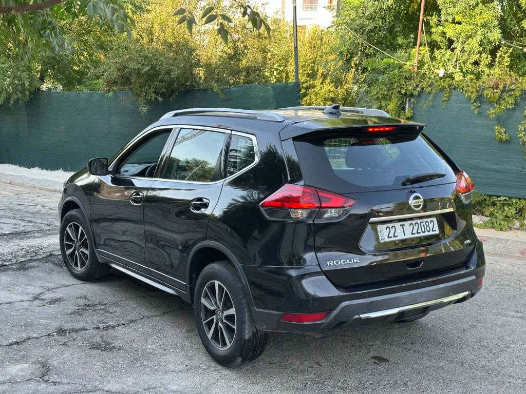 سعر 125$ گەڵا و مجال 
 نیسان ڕوگ 2017 چوار پستون 
مواصفات SV دەبڵ اکسل تەنیا بەصمەو صلایت نیە
سەنەو ژینگە ڕەقم هەزە تازە2030 بەناوخۆمە
گێڕو مەکینە نکراوەتەوە 87 هەزار حەقیقی ڕۆشتوە
بویاغ امریکای نیە بەکلین داخل بوە 
تەنیا یەک جملغ بویاغە بیناوگرتن و ئیرباگ بەشەرت
تۆزی کاڵبونەوەی هەیە دوو پەڵە ساردی هەیە
 پیش و دوای ناودرگای کەپسە ئیرباگ شەریکە
*********** 
*********** شمشمل, السليمانية
