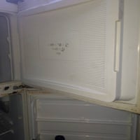 ثلاجه نضيفه شرط التجميد تواصل الرقم 07710353790