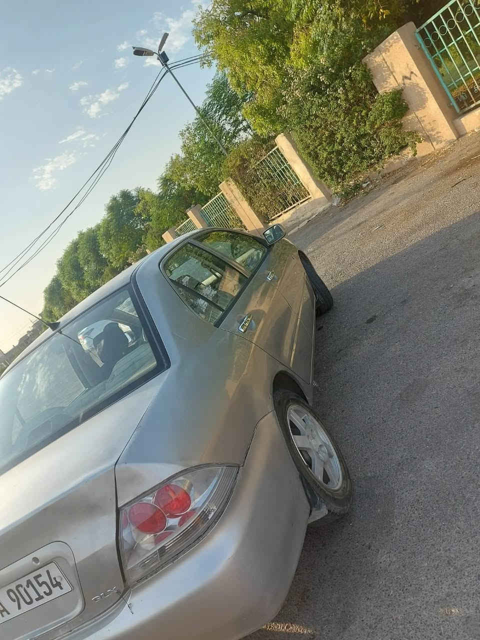 لانسەر ٢٠٠٩ مەکینە گەورە دوو پارچەی سبوغە بەبێ داخلی  جەمپەکی خەفیفی پشتی هەیە گیر و مەکینە و تەبرید بەشەرت تەقەو رەقە بەشەرت سەیارەکە لە هیچی نەقس نیە سەنەوی  هەموو شتی نوێیە رەقەم مۆبایل:*********** أربيل, العراق
