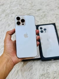 آيفون 13 برو ماكس • ٢٥٦ • بطاريه ٨٤٪
