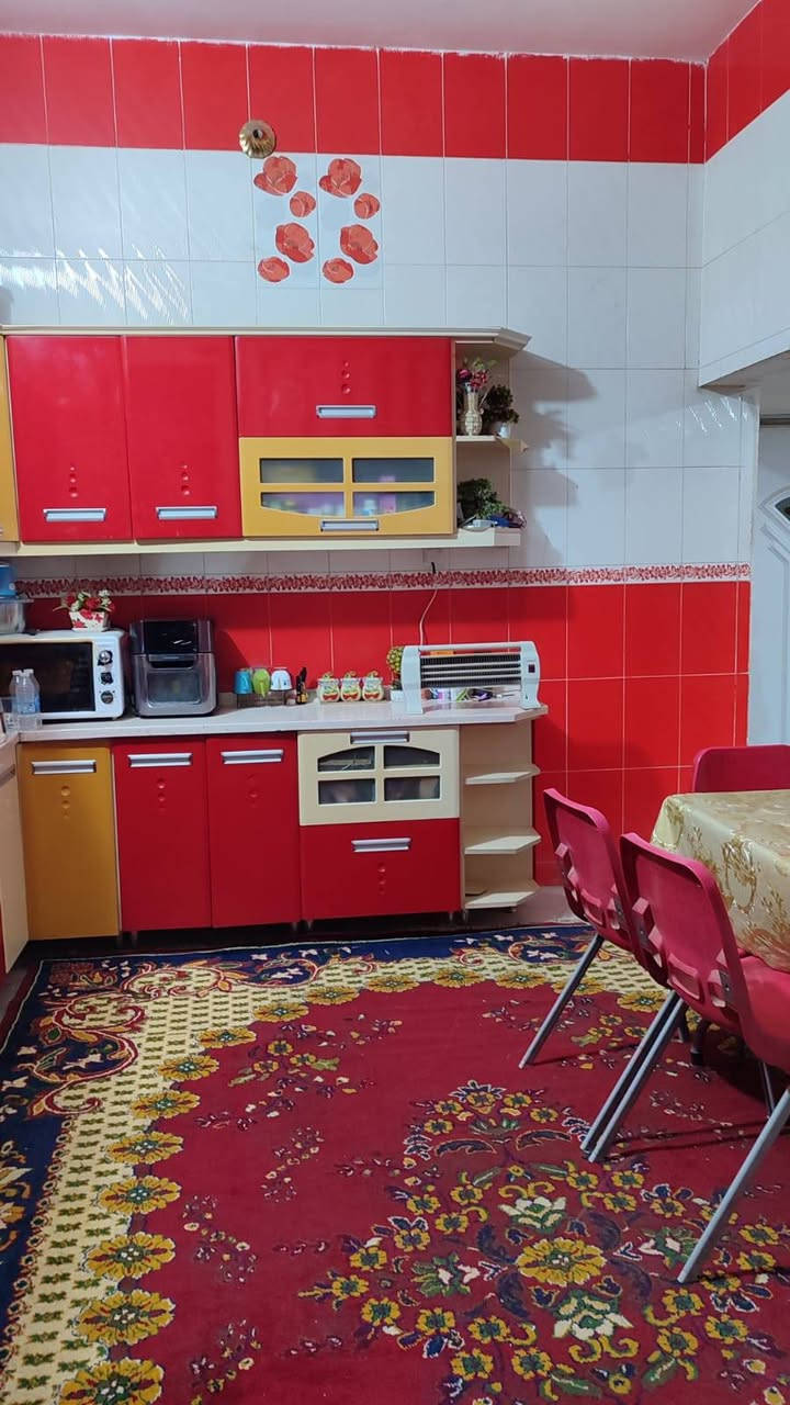 دار للبيع طابو صرف حي العسكري قرب جامع الثقلين المساحه 156 ركن.. يحتوي على استقبال ومطبخ وصالة وغرفة نوم وصحيات... الاتصال على الرقم ***********
