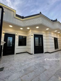تنظيف مبنى • عمال تصعيد • طابوق ورمل