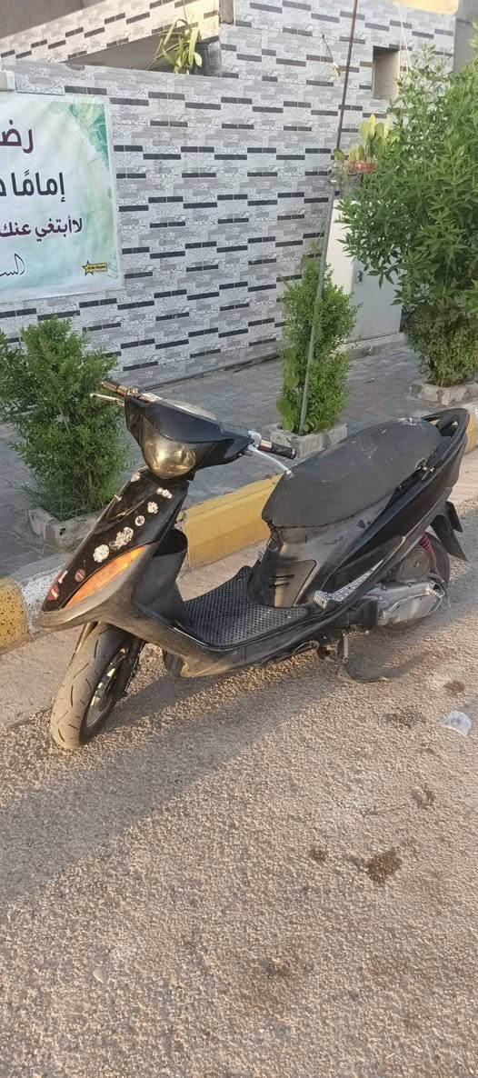 دراج ماكس عدله بوشه 49 بلاد  دراجه عل البلاد نضيفه جدآ العنوان كوت الخاجيه  السعر خاص الرقم بي واتساب ***********

