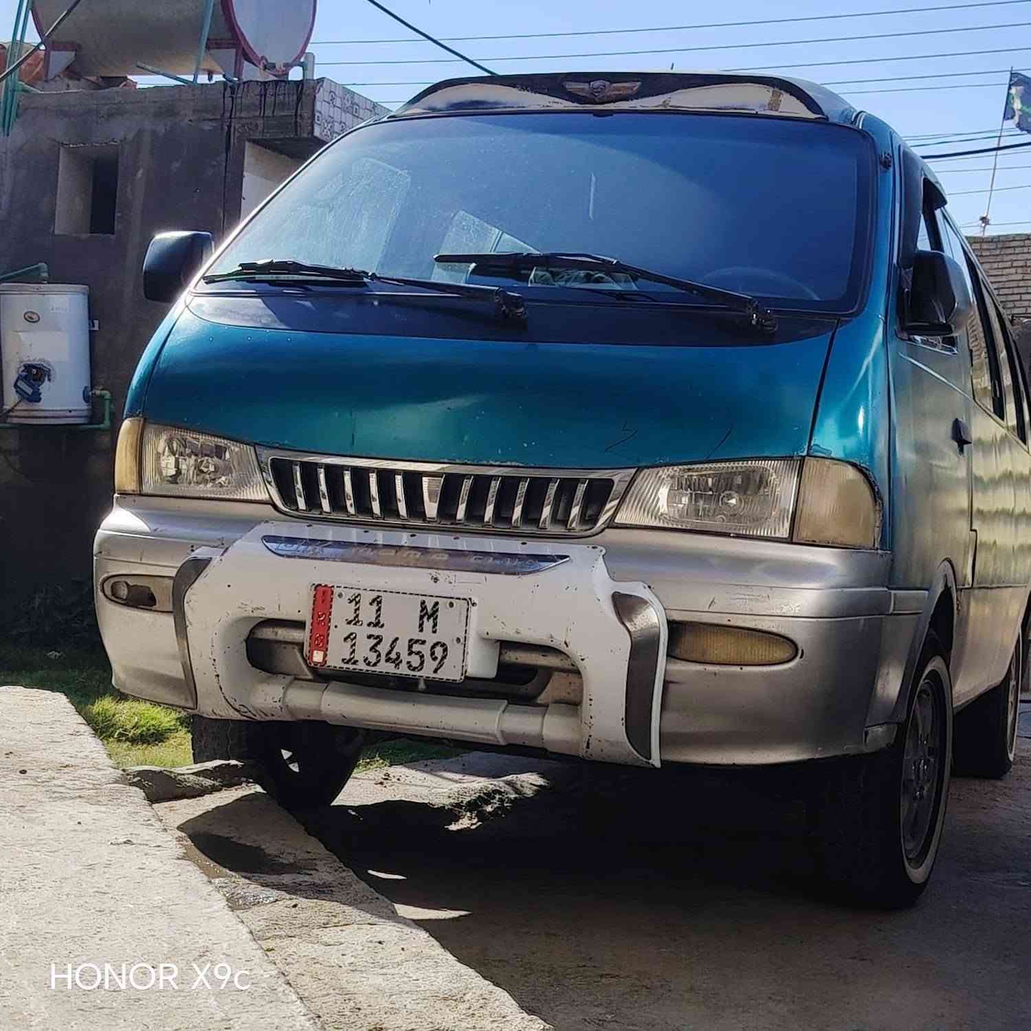 للبيع او مراوس بمحرك مسكر محرك مصبوغه حزام
٢٠٠٠موديل ***********

نص مكتوب في الصور:
- HONOR X9c