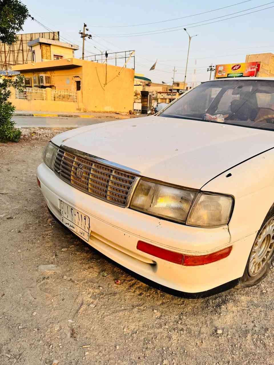 السلام عليكم 
كراون بطه منفصل مديل 1994 
كهربائيات كلها شغاله 
مكفوله اصولياتها من نقل جثه كص
السعر  35$ وبيها مجال 
مكان السياره كوت 
الشراي يتصل 
***********
