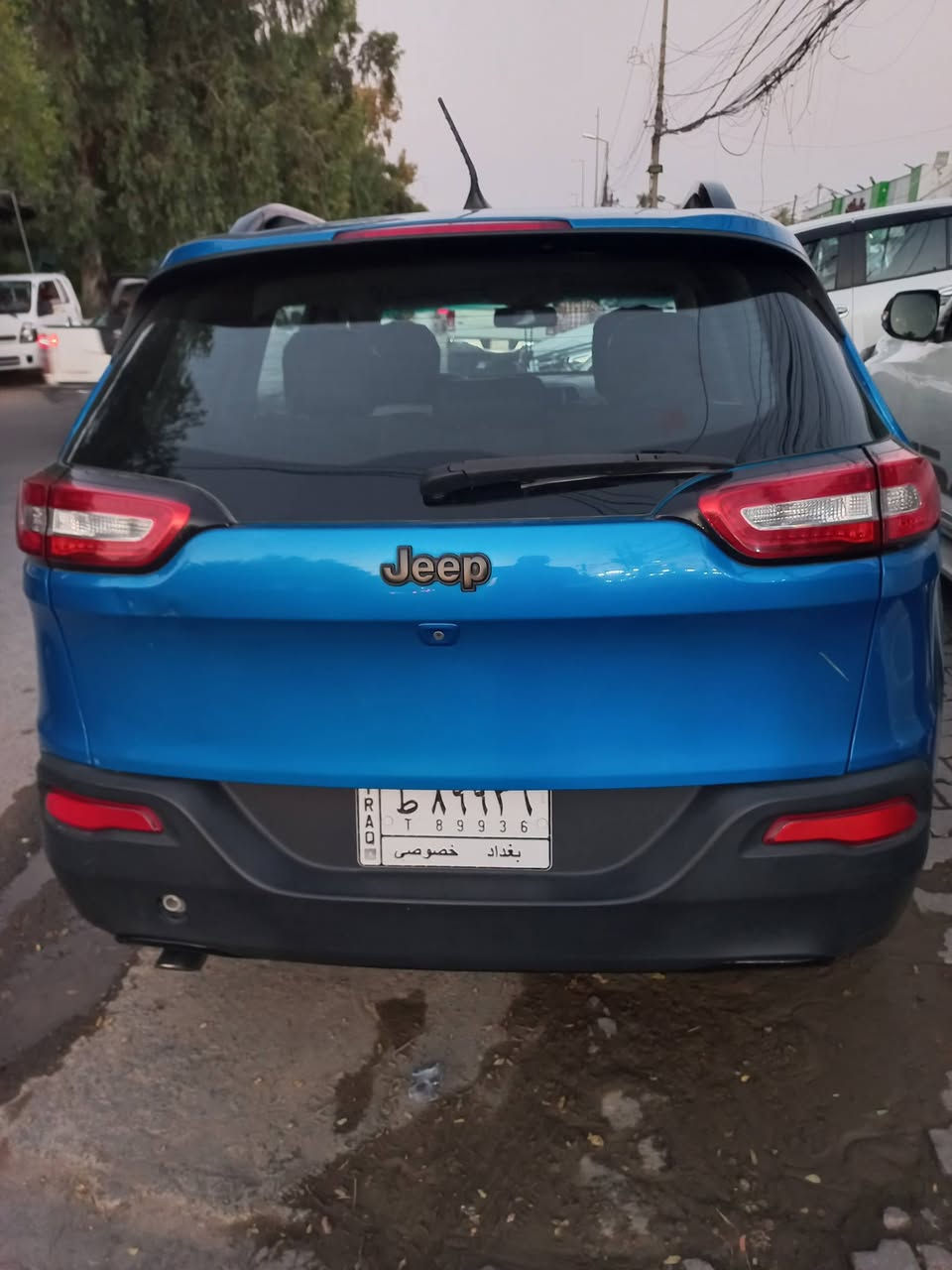 السلام عليكم ...
جيب شيروكي بزون موديل ٢٠١٨ وارد امريكي حادثها جاملغ وبنيد بدون شاصي او لغود رقم بغداد باسمي جاهزة مكينة وكير تبريد حدادية جاهزة السيارة . يحتاجلها زوج تاير امامي مكينة ٢٤٠٠ تحكمات ستيرن هند بريك بصمة شاشة وكامة ويل ١٨ مكانها بغداد حي اور سعرها ٩٤ ورقة بيها مجال للشراي ***********
