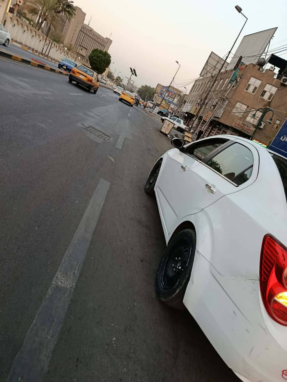 السلام عليكم للبيع شوفر سونك مرك 1800 كير محرك مكفولات موديل 2012 عنوان بغداد سعر 43 كهربائيا كامله نقص تبريد الرقم ***********
