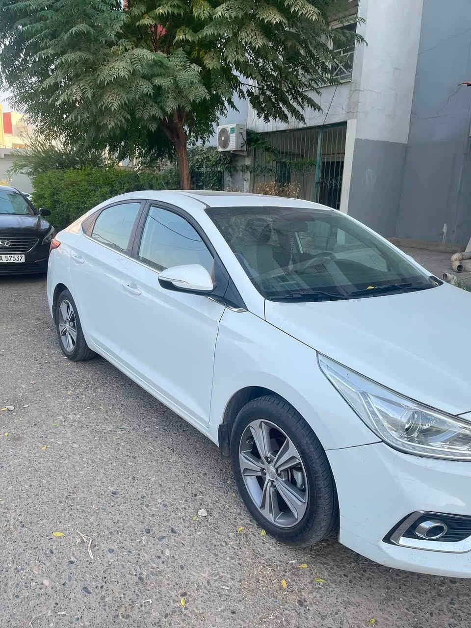 خليجي استلام شركة هيونداي
رق سنويه جديد هزة جديده السيارة مال مرة تحويل فقط بدون وكالة
ماشية٥٢ الف كيلو 
سلايد داخل لونين شاشه كامره كير اوتو كير محرك بشرط مكانهه بدهوك للبيع فقط نقد بدون مراوس واقساط
بيه فقط دعمه خلفي قبغ صندوق على كد شبر صبغ وتعديل داخل حوض السبير بدون كص وشاصي السعر١٣٠ ورقة وبيه محال
*********** واتساب بيه الرقم ايضا
