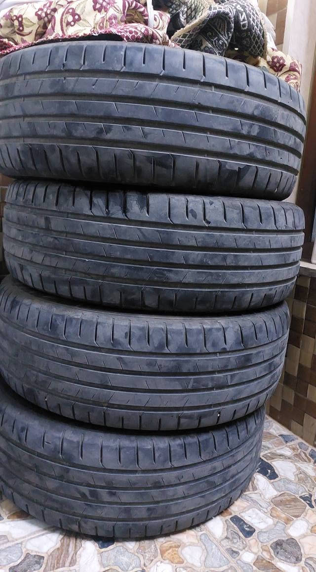 تایە بۆفرۆشتن عەجم275؍60؍20 تایەکان بێ عەیبن نیو داشن نرخ100 هەزار نرخی کۆتایی
شوێن هەولێر*********** أربيل, العراق

