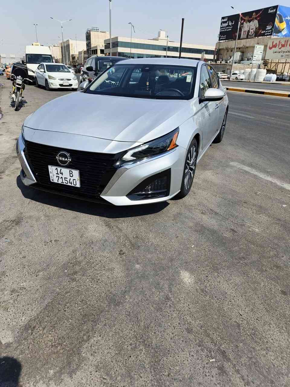 ‏نيسان التيما موديل2023
‏مواصفات SV 
‏معروفه تشغيل عن بعد بصمه ابواب بصمه
‏تحديد سرعه  كشن كهربائيّ 
‏داخل صاج 
‏ويل كاب كروم 
‏لايت زينون لايت ليد 
‏هوايه مواصفات كير محرك شرط حجم محرك 2500 اربع سلندر ماشيه 66 الف ميل
‏داخله تقرير  تعمل وتسير مبدل بس راجز 
‏بيها جاملغ وبنيد اثر ضربه بالعراق
‏بدون دواخل بدون ايرباك 
‏معوقين بصرة باسمي وكاله 
‏السياره جديده كلوب مامشتغل بالعينه 
‏السعر    128 بيها مجال قليل
‏
‏المكان البصرة
‏للاتصال 
‏***********
‏
