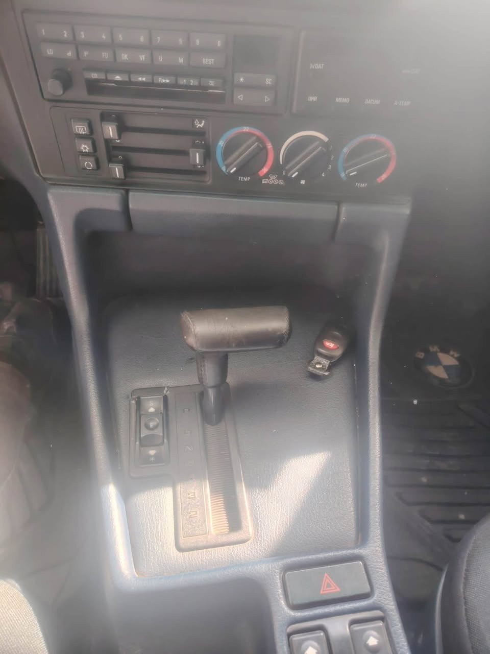 BMW موديل 1991 باب صبغ فقط رقم نينوئ الماني شرط التحويل السياره وضع شركه للتواصل *********** موقع السياره الموصل
